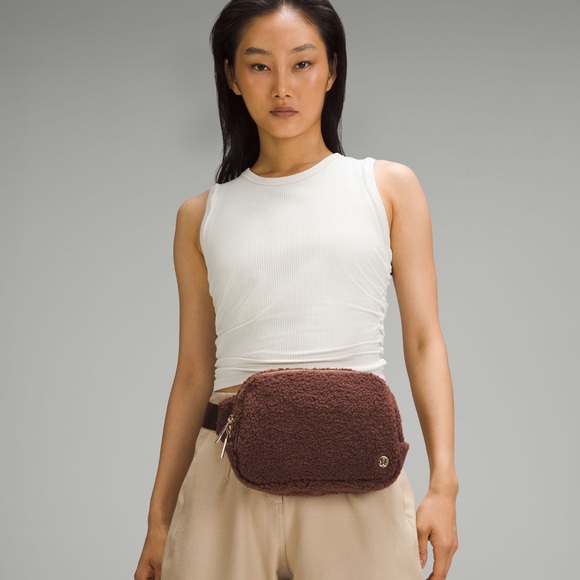Lululemon Everywhere Belt Bag Large 2L $70 Fleece NWT NIP Brown Earth/Gold - Picture 6 of 6